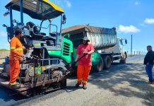 Iniciada a obra de pavimentação asfáltica na Estrada Planalto saída para Bandeirantes