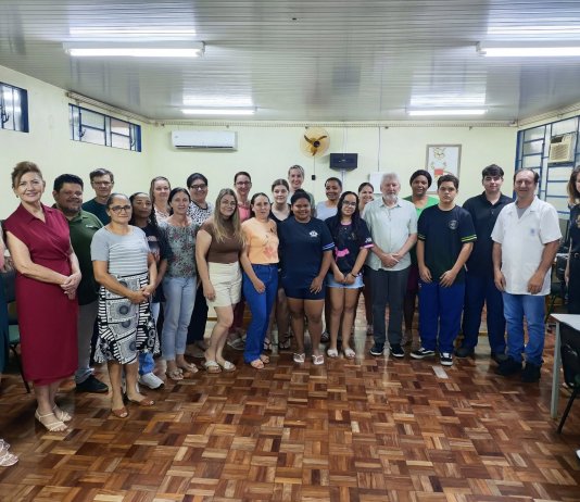 Formatura do curso de Assistente Administrativo reúne alunos e autoridades em Nova Santa Rosa
