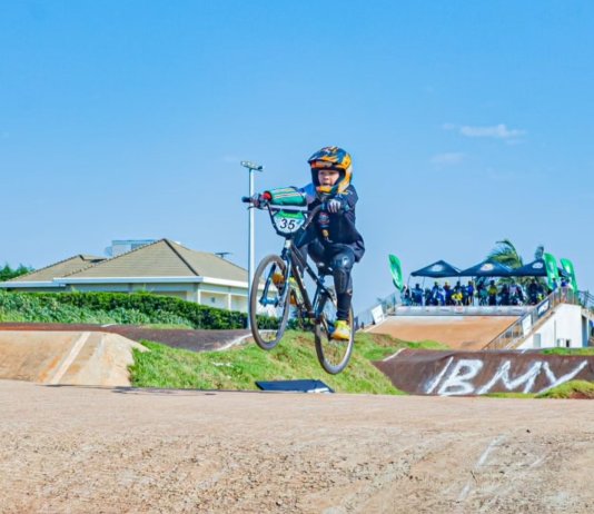 Atleta de Nova Santa Rosa se destaca na temporada 2025 no Bicicross Racing