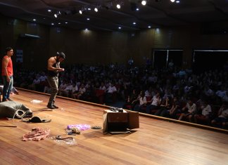 Espetáculo “Manos” promove reflexão entre adolescentes em Nova Santa Rosa e terá nova sessão nesta tarde