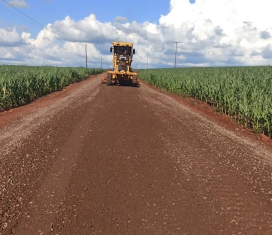 Secretaria de Agricultura recupera trecho da Estrada Gaúcha, no interior de Alto Santa Fé