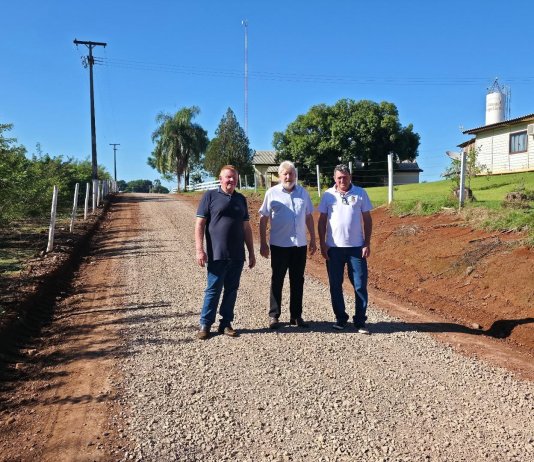 Prefeitura realiza melhorias em estradas rurais nas linhas Sanga Curta e Sanga Taquarichim