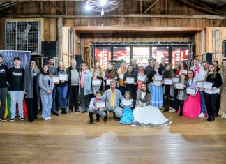 Formatura marca encerramento do Curso de Dança de Salão Gauchesca em Nova Santa Rosa