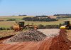 Pavimentação da estrada de Vila Cristal, sentido à Linha Dois Marcos, Toledo, avança com nova etapa das obras